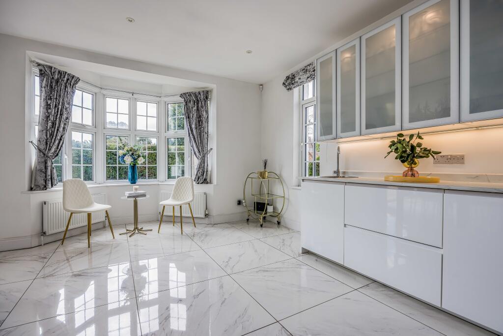 House in Chichester, Tangmere - View 5