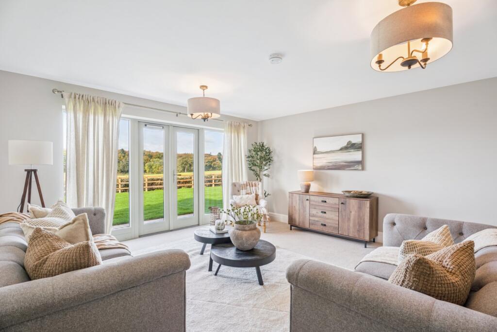 Station Road, Bentworth, Alton, Hampshire, GU34 photo 4