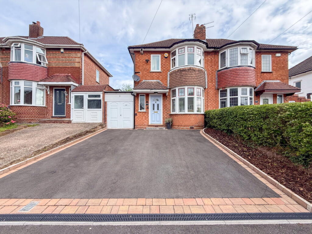 Main image of property: West Park Avenue, Birmingham, B31