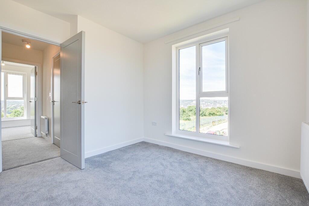 House in Sheffield, Wybourn - View 4