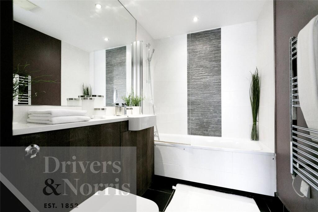 2 bedroom penthouse for rent