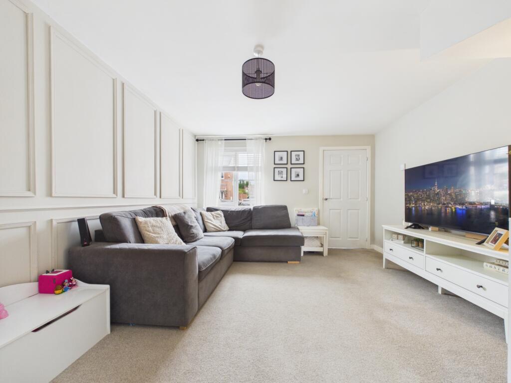 House in Wakefield - View 5