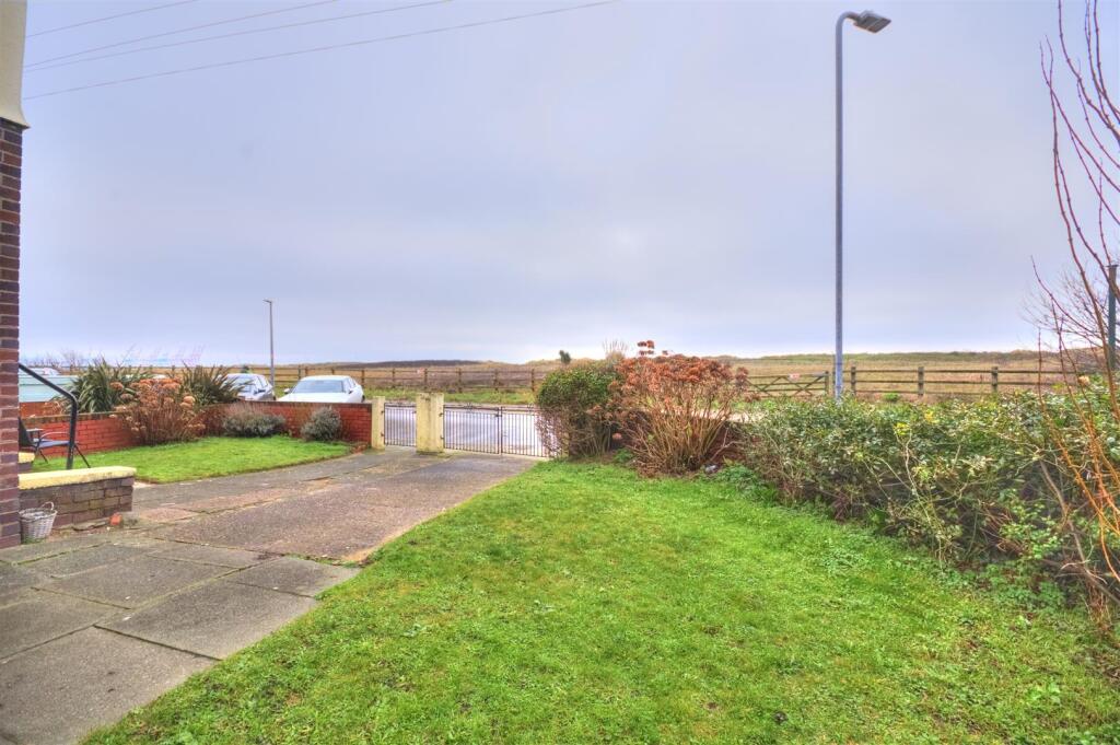 Westward View, Brighton-Le-Sands, Liverpool photo 2