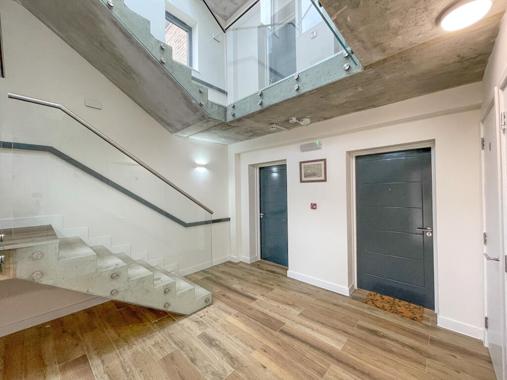 Apartment in West Suffolk, Studlands Park, Newmarket - View 3