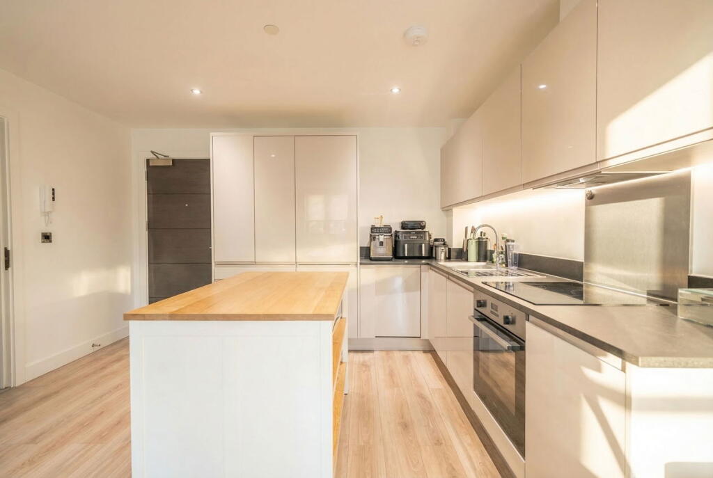 Additional image 4 of Apartment 142 Broadoaks, Streetsbrook Road, Solihull