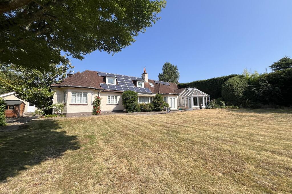 House in Waverley, Cranleigh - View 4