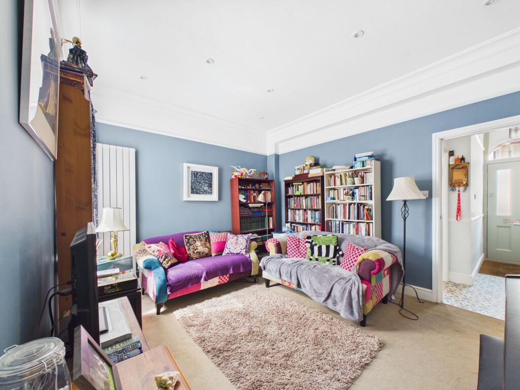 House in Reading, Spring Gardens, Whitley - More