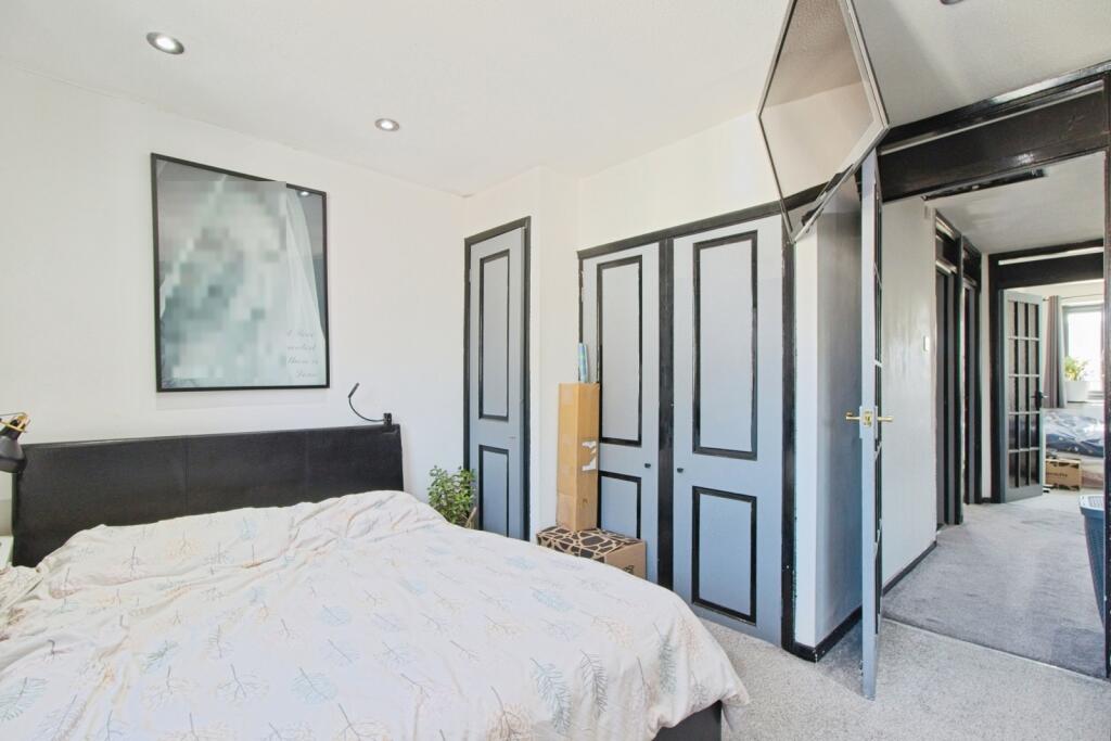House in London - View 6