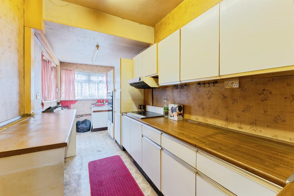 House in Wirral, Liverpool City Region - More