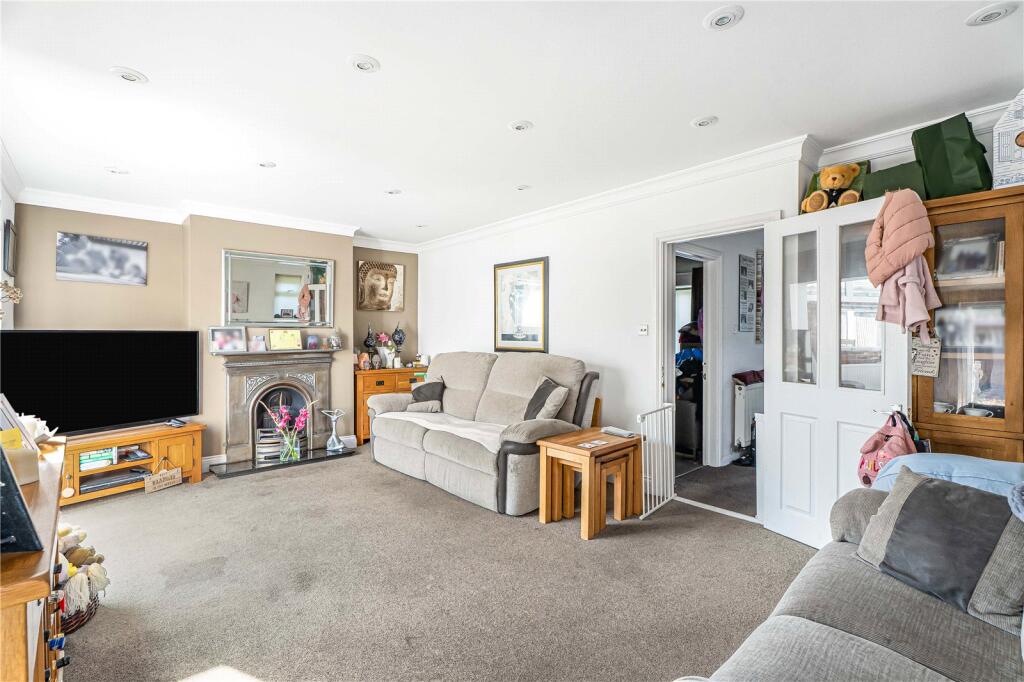 House in Radlett, Battlers Green, Aldenham - View 3