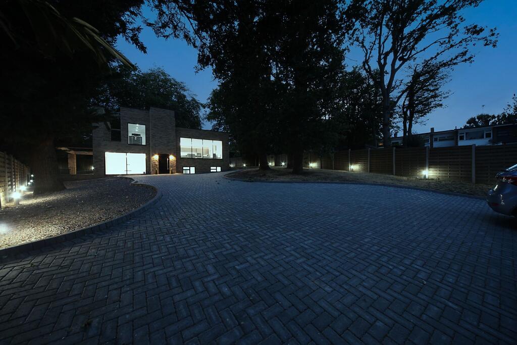 Wells House, Harpenden photo 2