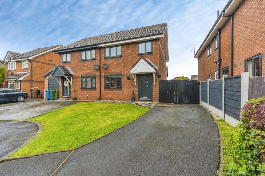 Main image of property: Magpie Close, Littlemoss Droylsden, M43