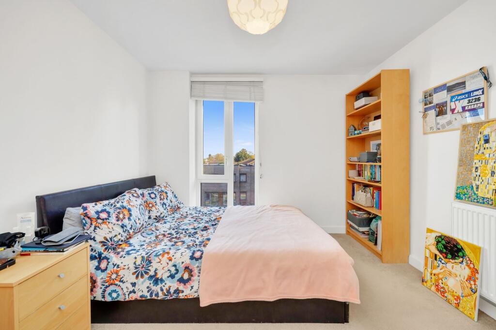 Apartment in London - View 5