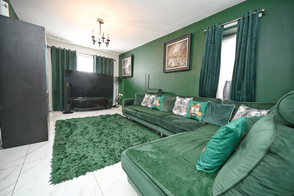 House in Barnsley, South Yorkshire - View 3