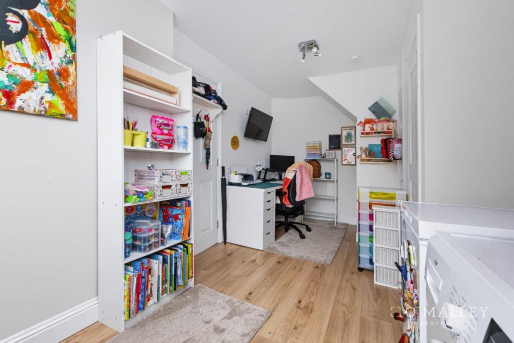 House in Tullibody, Clackmannanshire - More