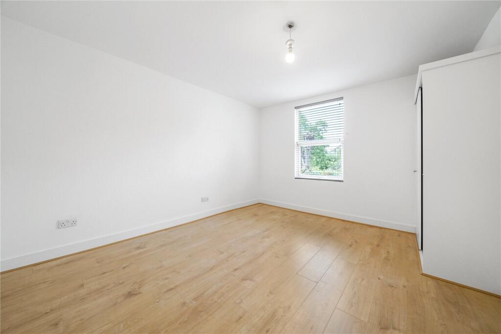 4 bedroom flat for rent