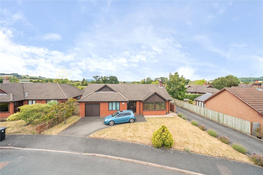 3-bed house on Coppice Drive, Craven Arms, Shropshire, £340,000