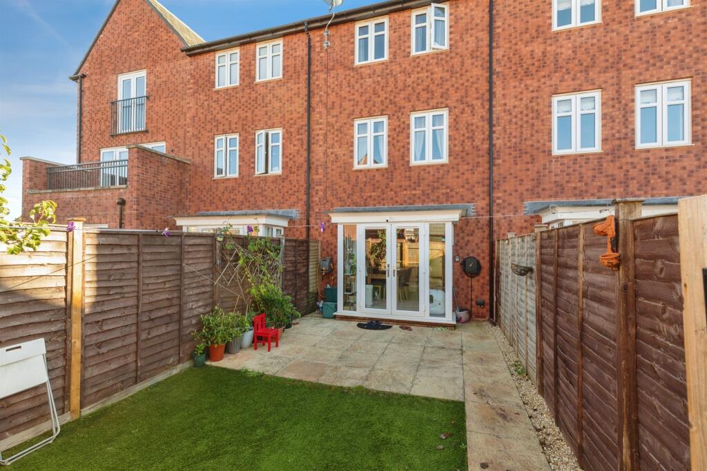 Dowsell Way, Yate, BRISTOL photo 3