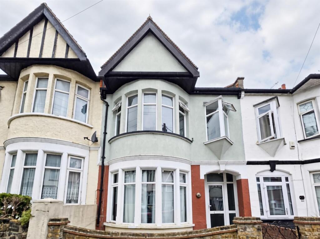 Main image of property: Beedell Avenue, Westcliff-On-Sea