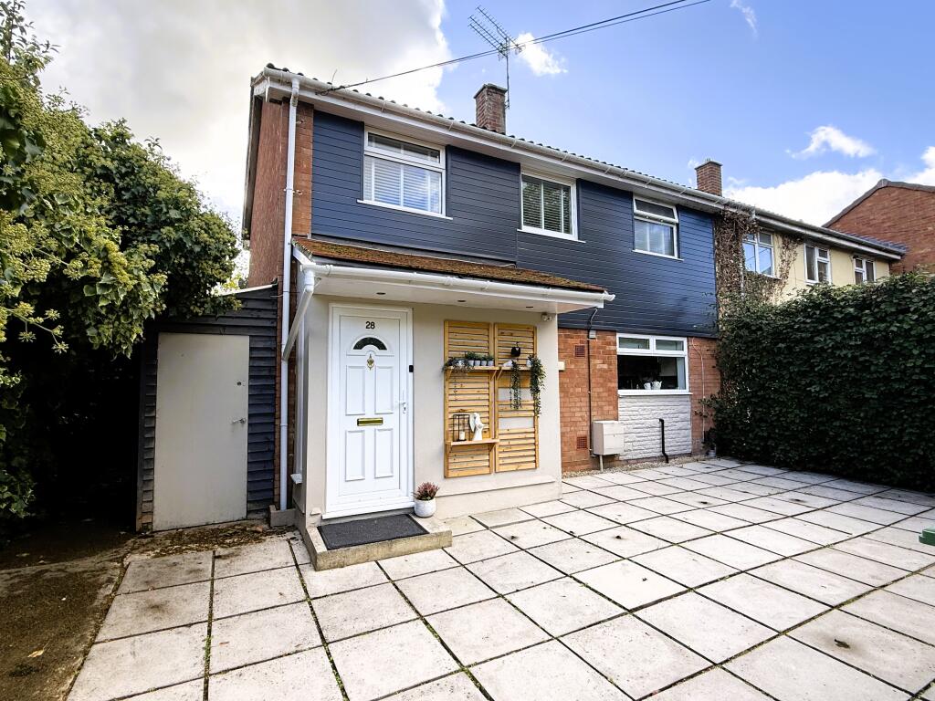 Fareham Close, Swindon, SN3