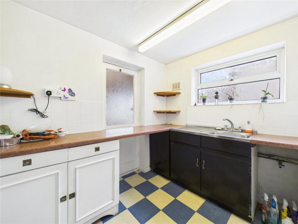 House in Bristol, Headley Park, Bedminster Down - More