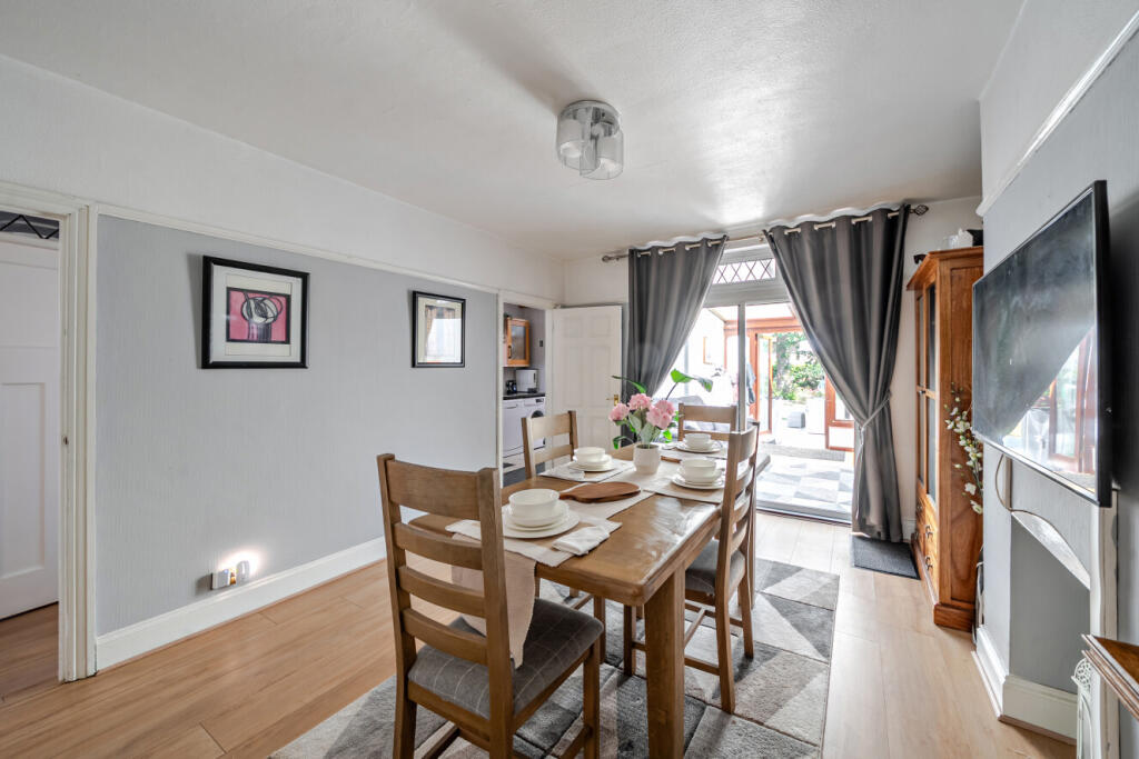 House in London - View 4
