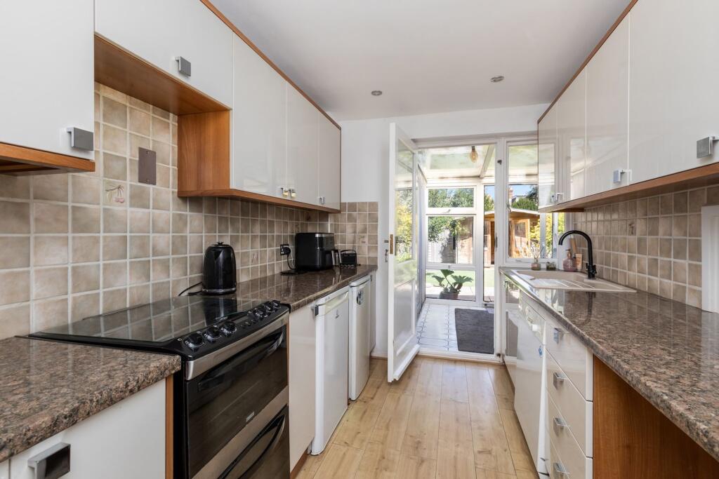 Stanford Way, Broadbridge Heath, RH12 photo 4