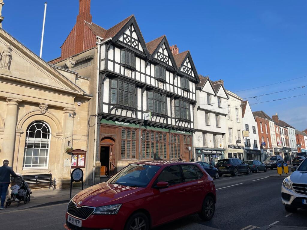 Main image of property: 19 High Street, Tewkesbury, GL20 5AL