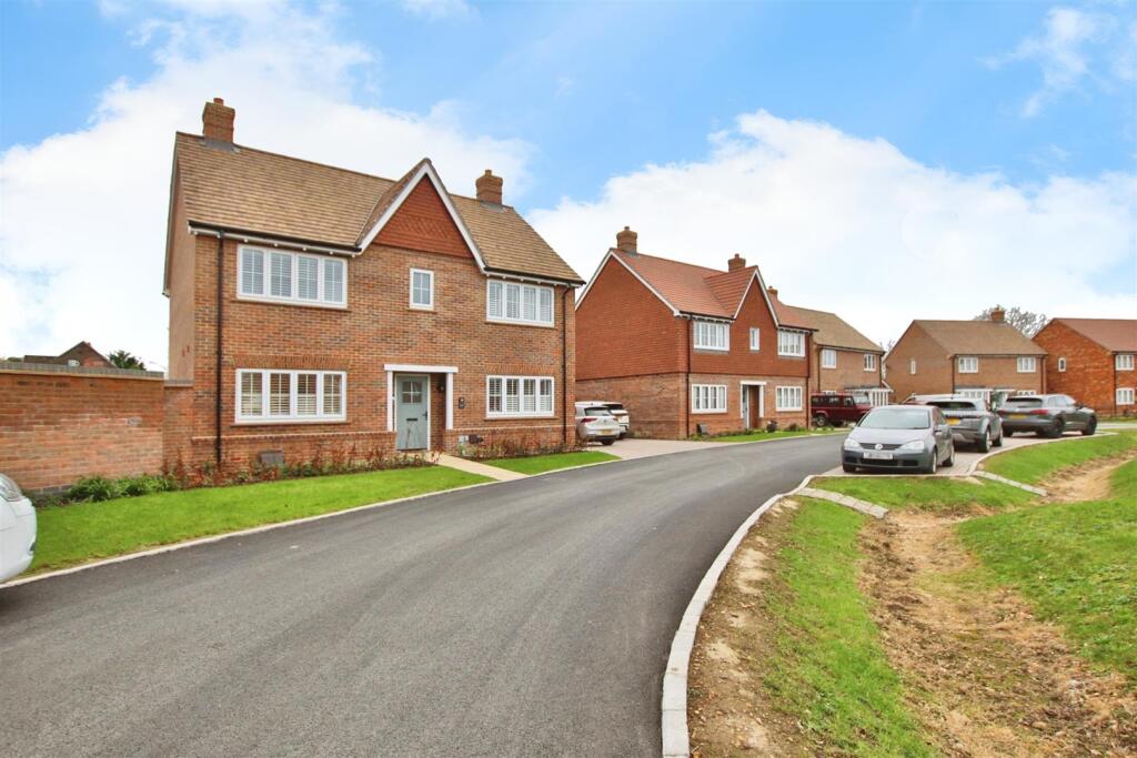 Main image of property: Horatio Gardens, Warsash, Southampton