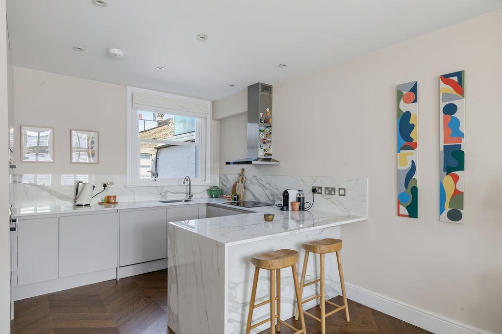 Apartment in London - View 3