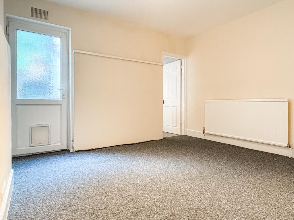 Apartment in Reading - View 5