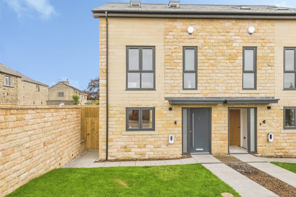 Main image of property: Pentlands, New Mill Road, Holmfirth