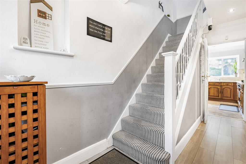 House in Reading, Earley - More