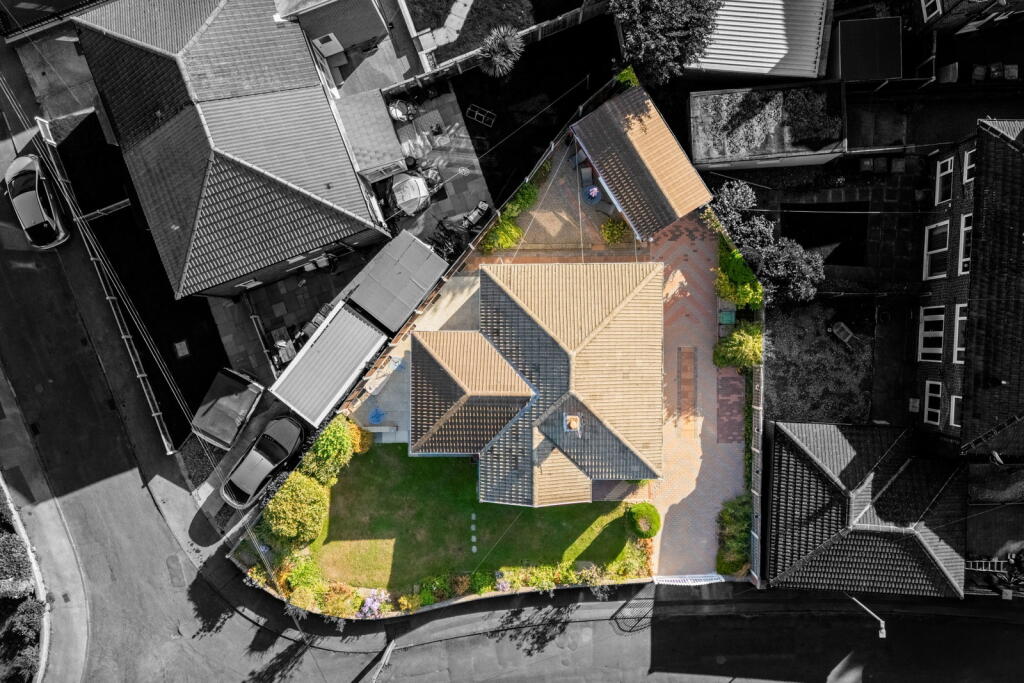 House in Wakefield, Crofton - View 2