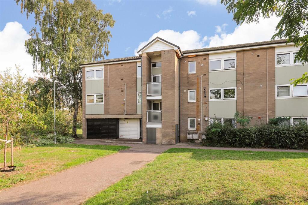 Main image of property: Edgecombe, Cambridge