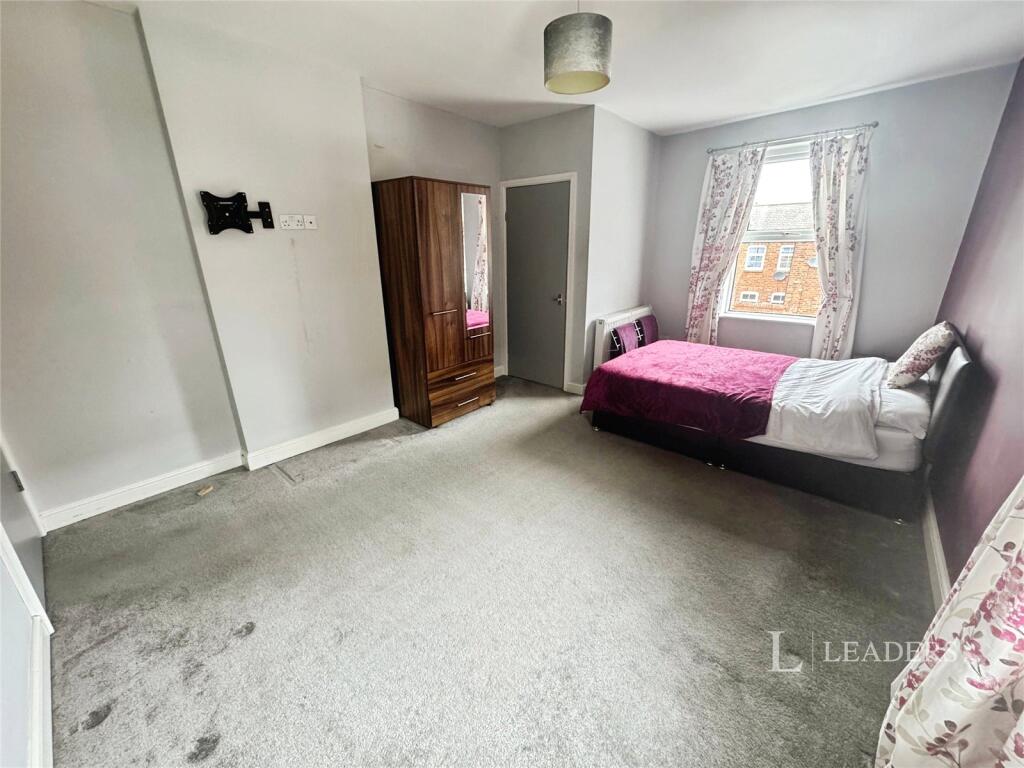 Main image of property: 6 Albert Road, DN35