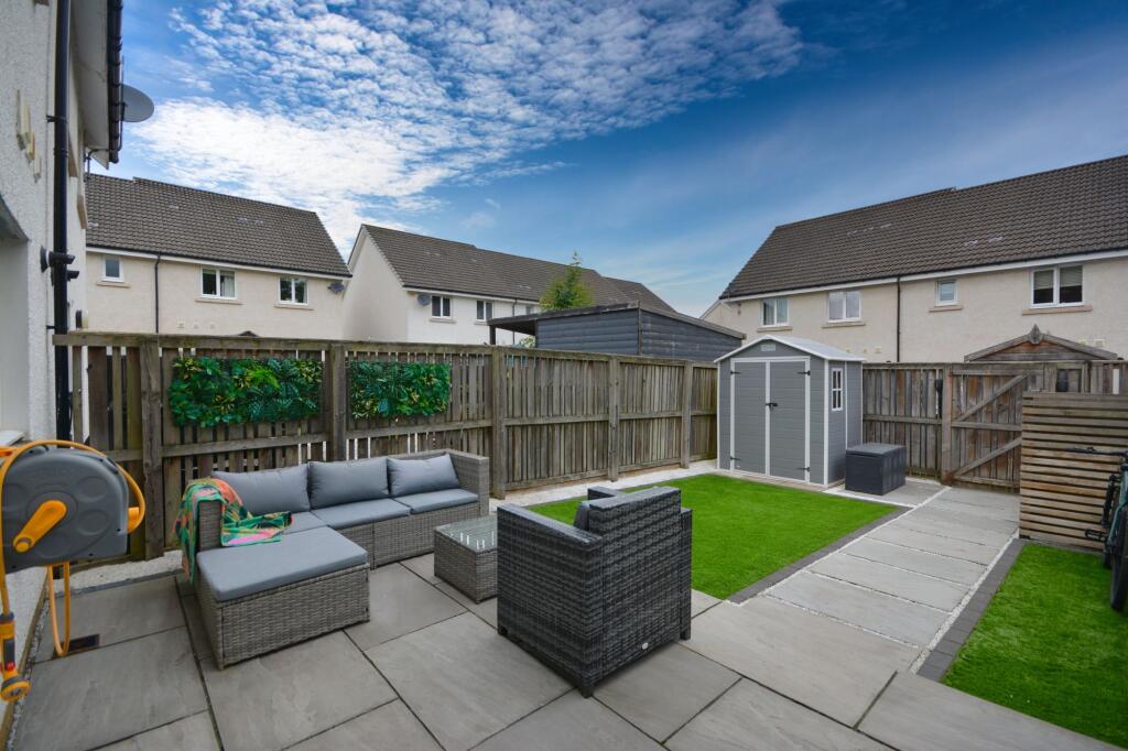 House in Larbert, Kinnaird Village - View 4