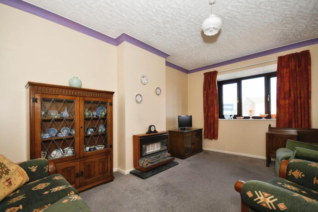 Cromdale Avenue, New Whittington, Chesterfield, S43 2DH photo 4