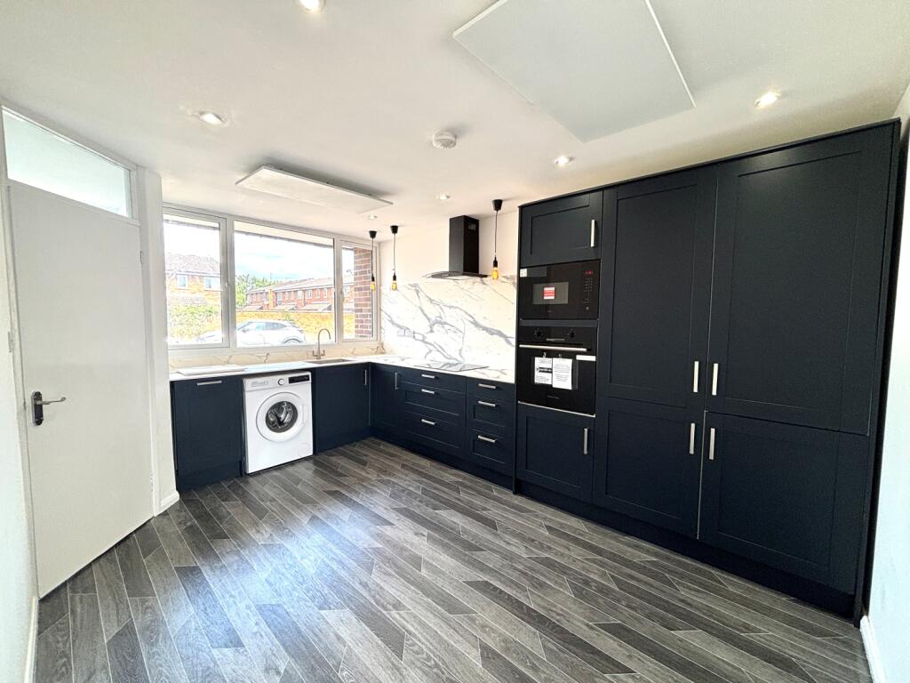 House in Twickenham - View 3