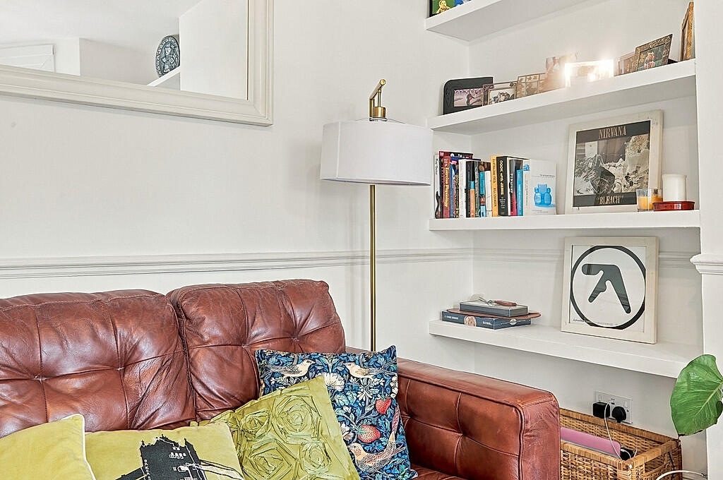 Apartment in London - More