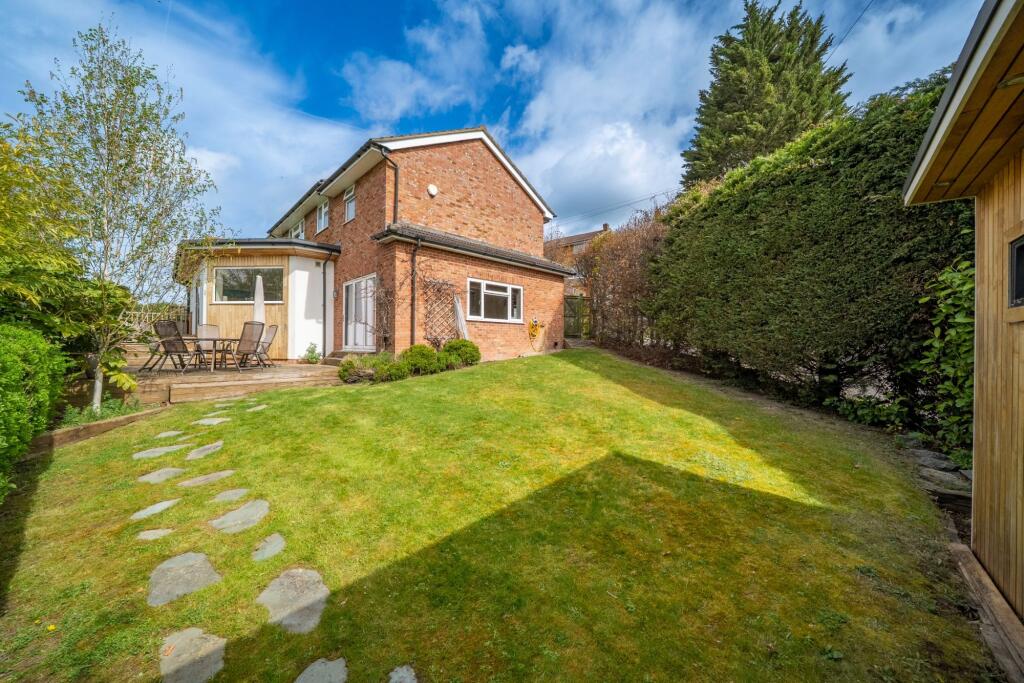 Andrews Way, Marlow, SL7 photo 4