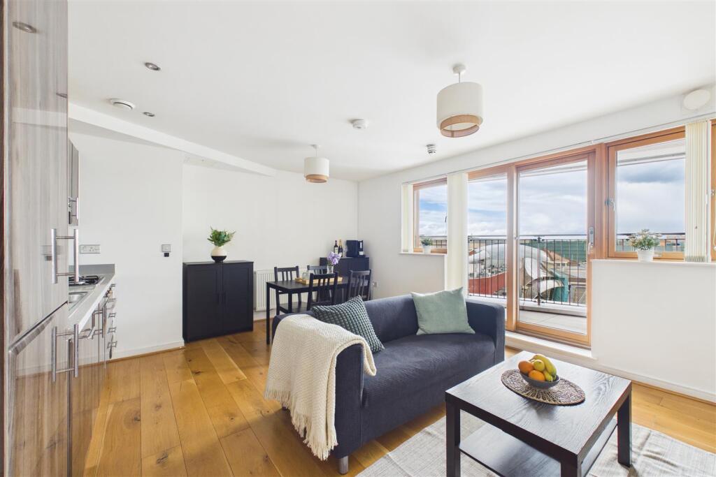 Apartment in Bristol, Finzels Reach, Broadmead - View 5