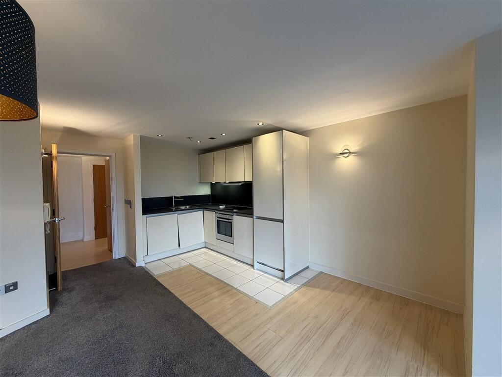 Apartment in Manchester - View 5