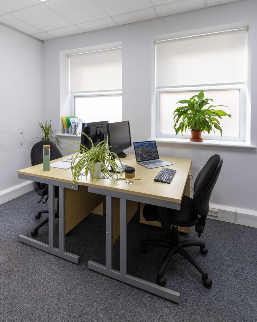 2 Person Ground Floor Office To Rent In Hitchin