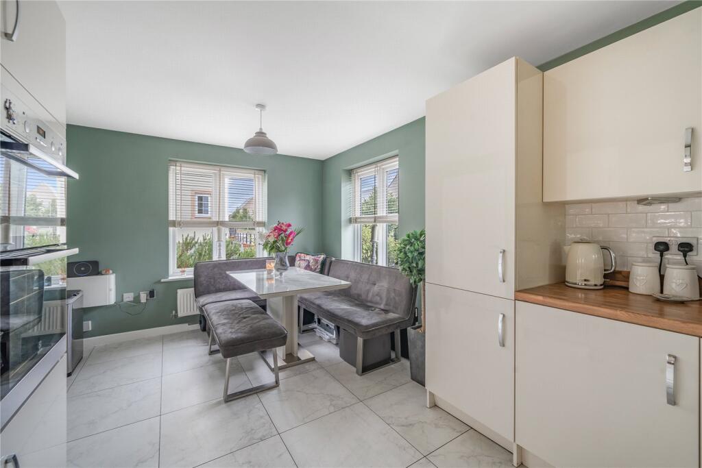 Cowleaze, Ridgeway Farm, Swindon, SN5 photo 4