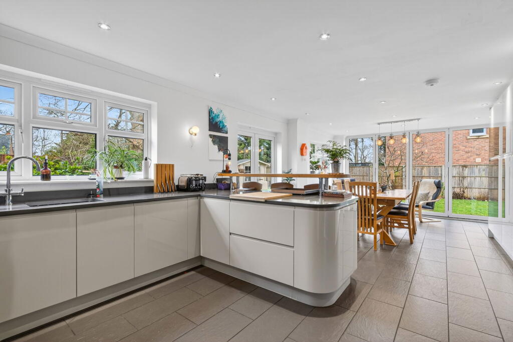 Ridge View, Market Harborough, LE16 7GJ photo 3