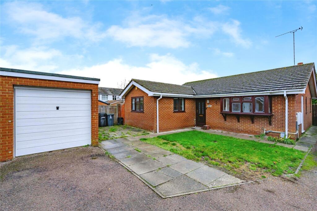 Main image of property: Almond Close, Luton, Bedfordshire, LU3