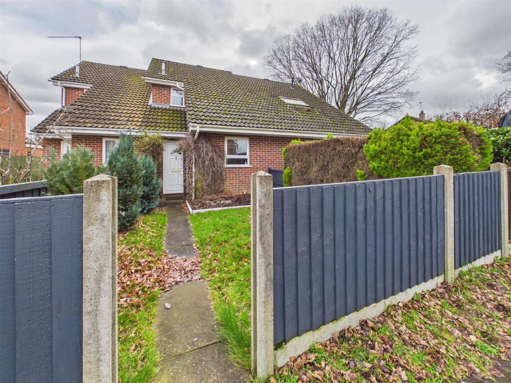 Main image of property: Lamorna Crescent, Tilehurst, Reading