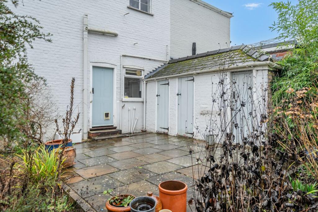 8 Town Close Road, Norwich, Norfolk, NR2 2NB photo 3
