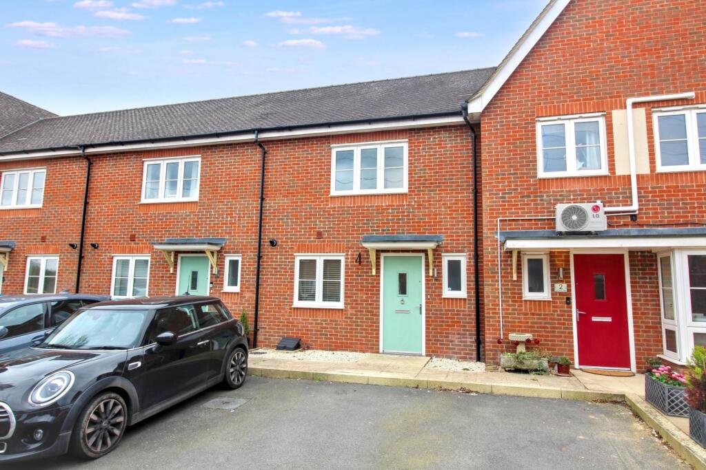 Main image of property: Pershore Way, Aylesbury